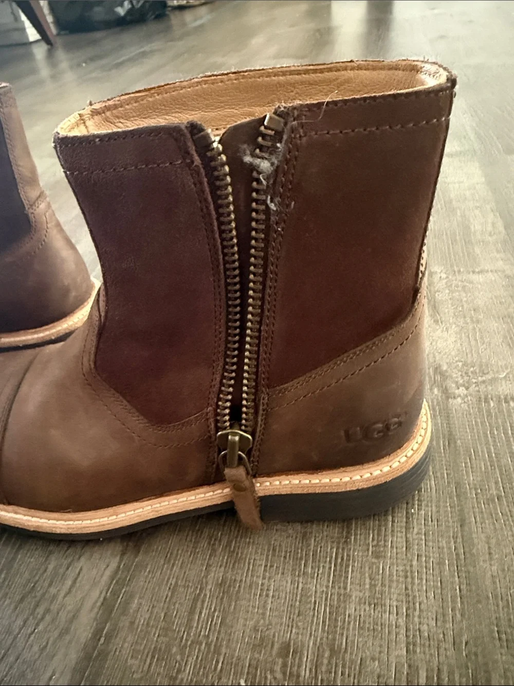 UGG Men’s Brown Leather Chukka Boots